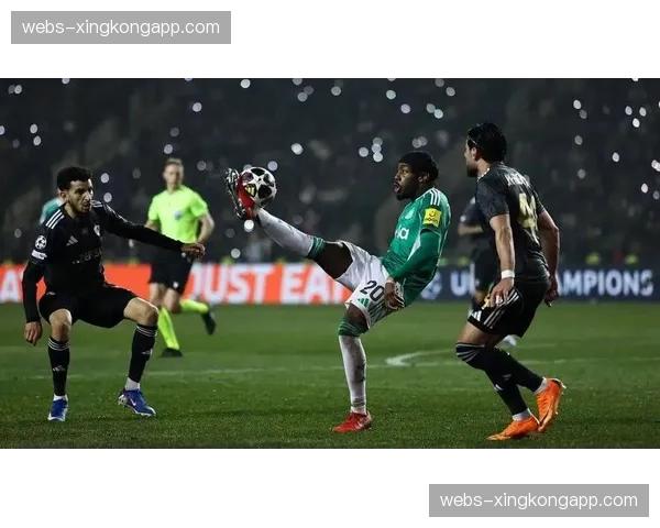 纽卡斯尔总比分9-3淘汰卡拉巴赫晋级欧冠16强,托纳利乔林顿破门 纽卡斯尔总比分9-3淘汰卡拉巴赫晋级欧冠16强,托纳利乔林顿破门