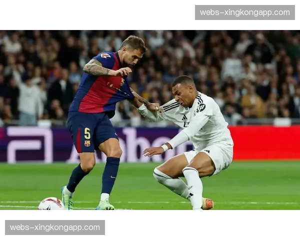 姆巴佩膝伤缺席关键战,皇马医疗团队评估其复出时间表 姆巴佩膝伤缺席关键战,皇马医疗团队评估其复出时间表