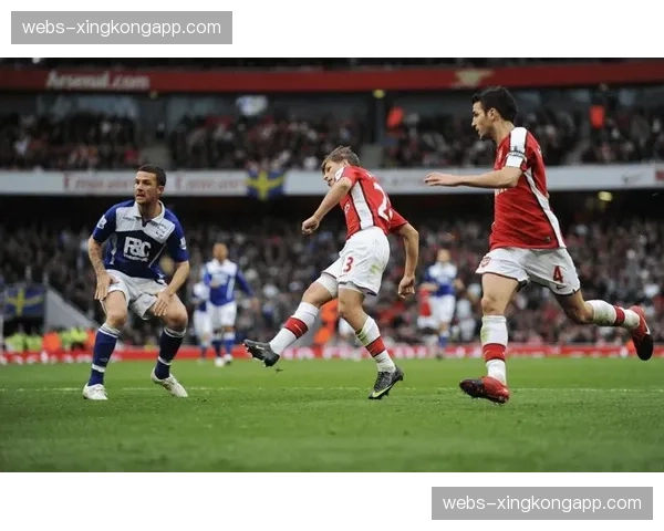 马竞4-2逆转西班牙人，锋线四人破门展现多点开花战术优势