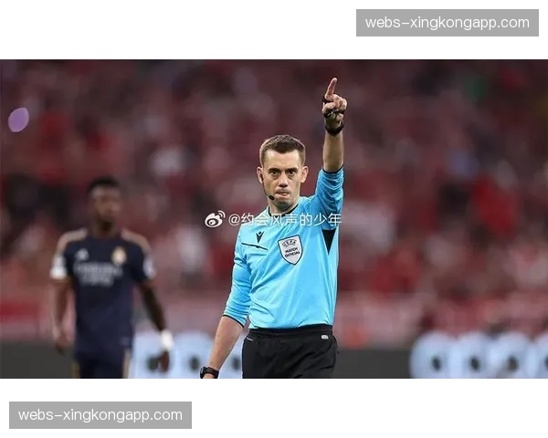 欧足联公布裁判名单：法国名哨蒂尔潘将执法多特蒙德vs那不勒斯