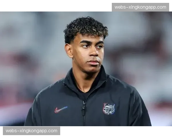 巴萨小将亚马尔因轻微脚踝扭伤退出本期西班牙U21国家队集训 巴萨小将亚马尔因轻微脚踝扭伤退出本期西班牙U21国家队集训